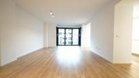 Living room of Flat to rent in  Valencia Capital  with Air Conditioner, Heating and Parquet flooring