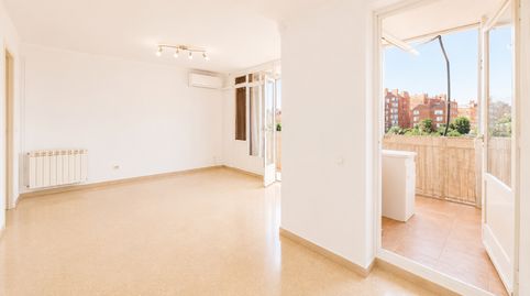 Foto 2 de Piso en venta en Carrer de Vergara, Canaletes - Turonet, Cerdanyola del Vallès
