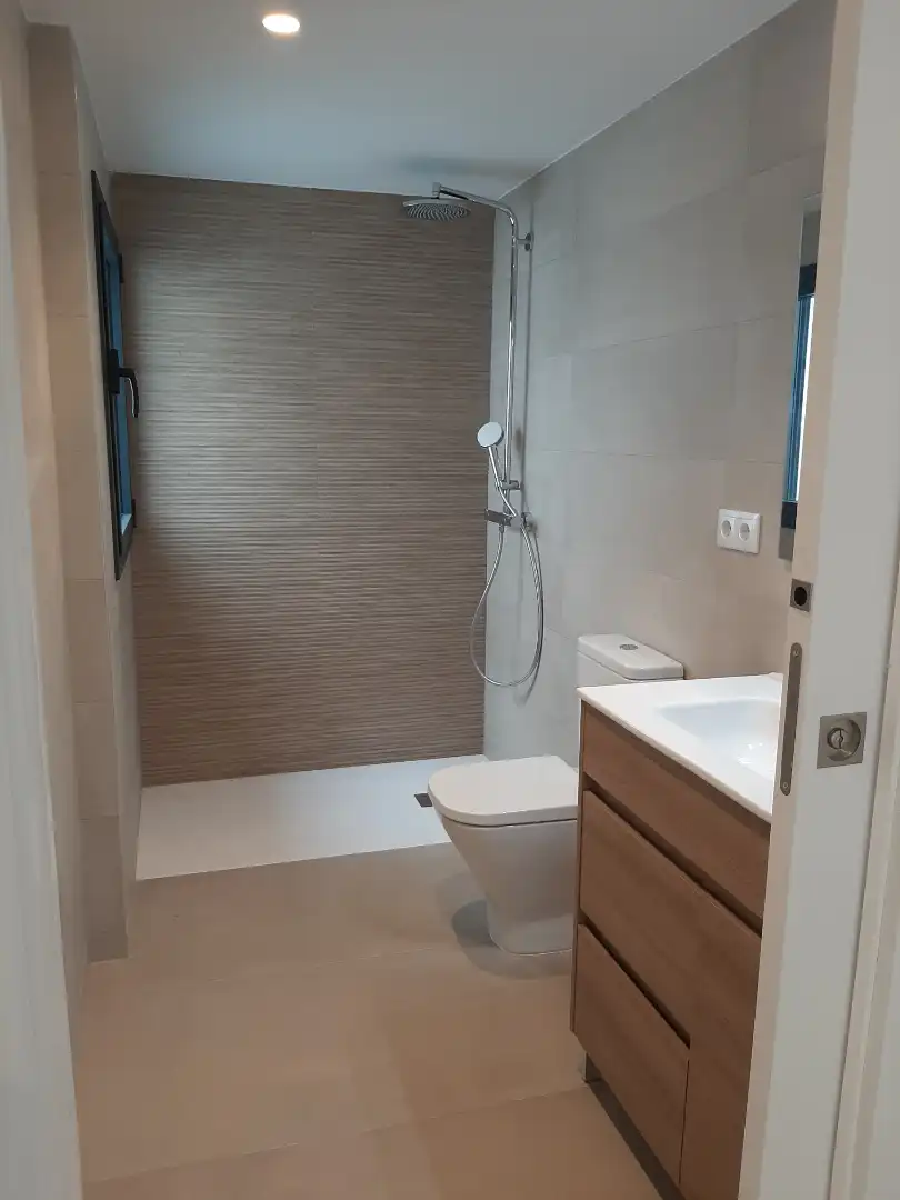 Bathroom of Flat for rent in Mataró  with Air Conditioner, Heating and Terrace