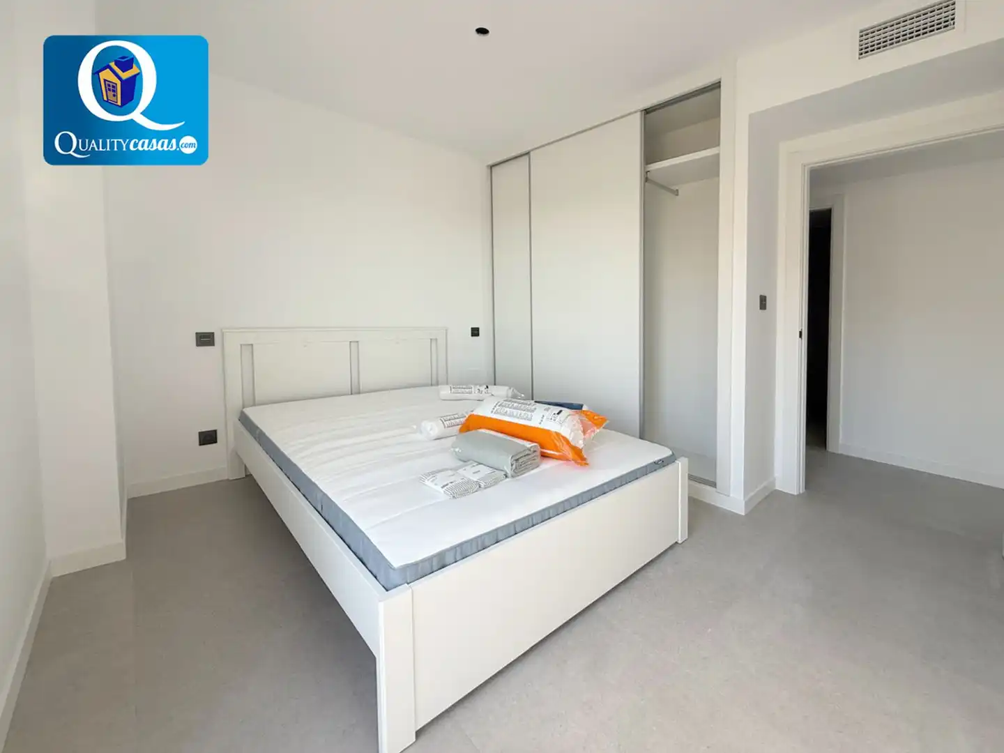 Habitación de Piso en venta en Mutxamel con Terraza y Piscina comunitaria