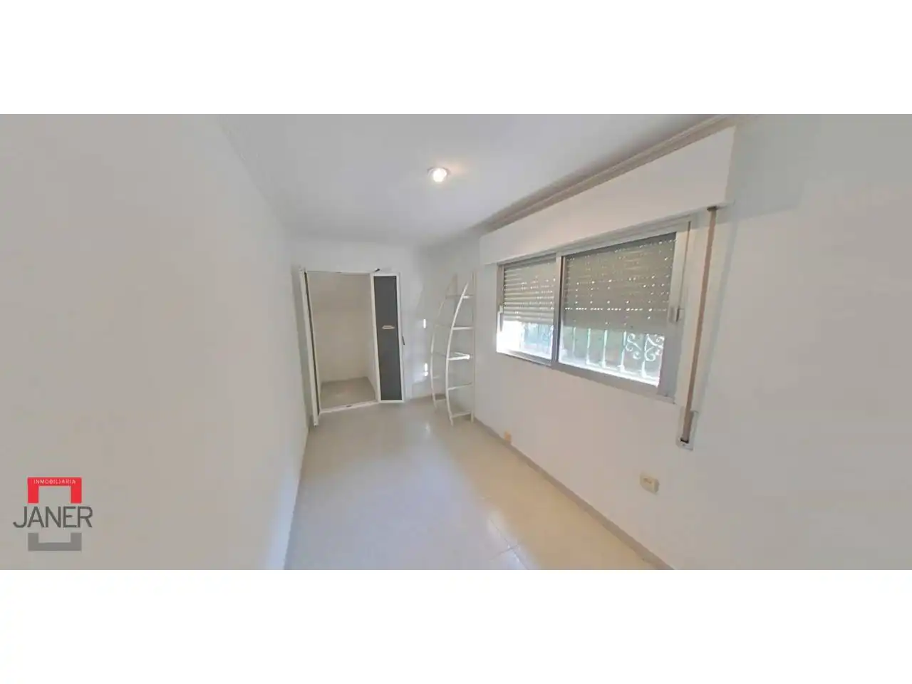 Bedroom of Houses for sale in Tomares  with Air Conditioner, Private garden and Terrace
