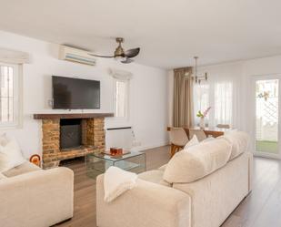 Living room of Single-family semi-detached for sale in Benalmádena