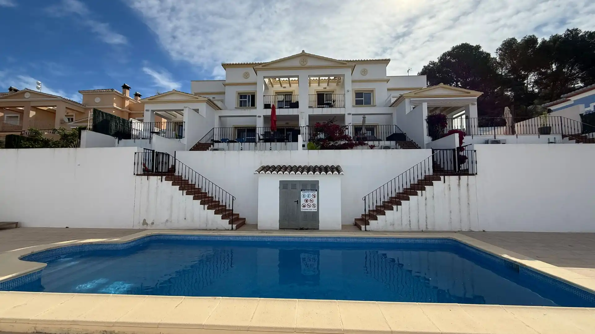 Vista exterior de Casa adosada en venta en Calpe / Calp con Aire acondicionado, Terraza y Amueblado