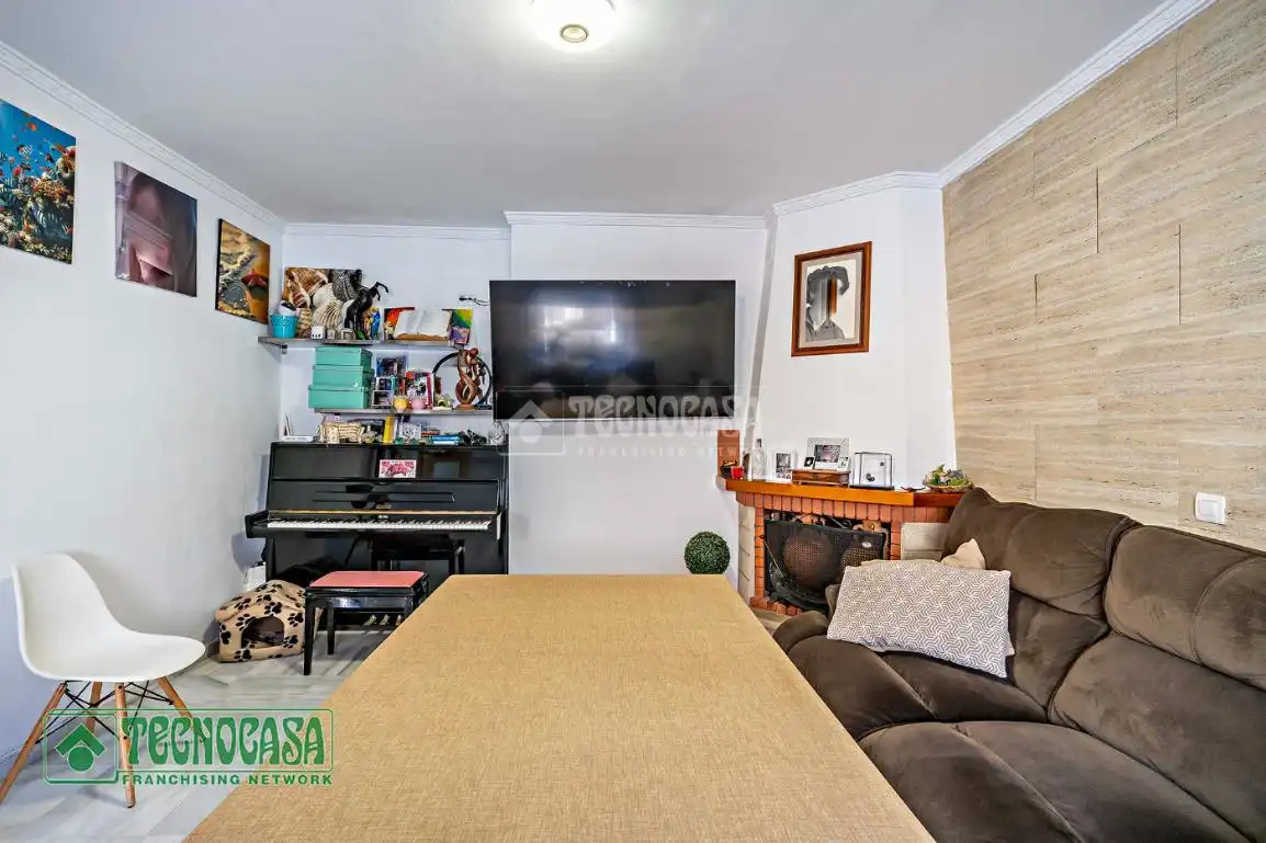 Casa adosada en venta en Cártama con Aire acondicionado y Calefacción