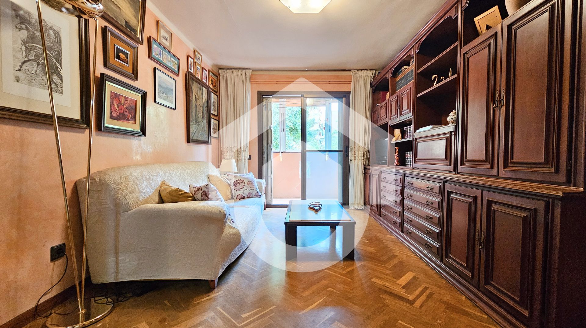 Living room of Flat for sale in  Barcelona Capital  with Heating, Furnished and Balcony