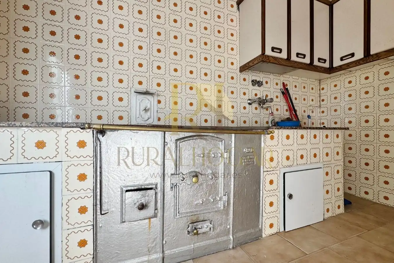 Kitchen of Houses for sale in Matallana de Torío  with Heating and Private garden