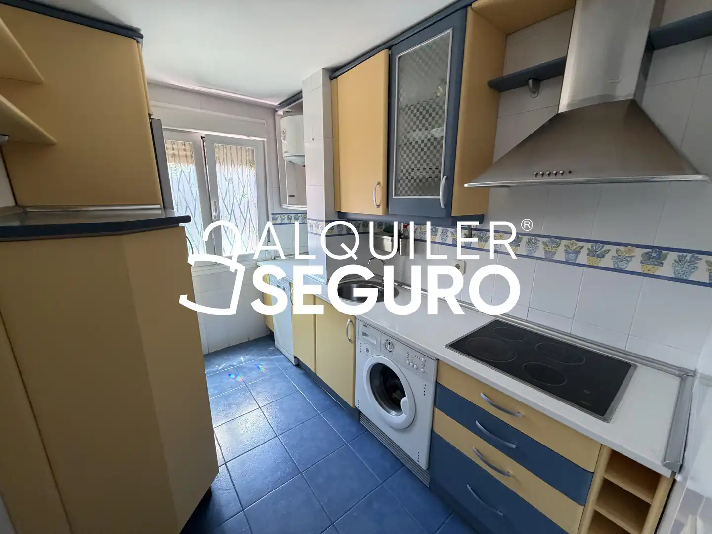 Kitchen of Flat for rent in Madrid  with Air Conditioner, Heating and Terrace
