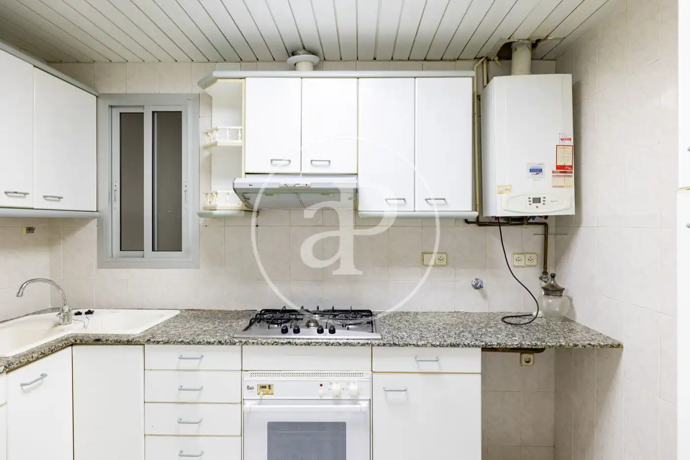 Kitchen of Flat for sale in Barcelona  with Air Conditioner, Heating and Balcony