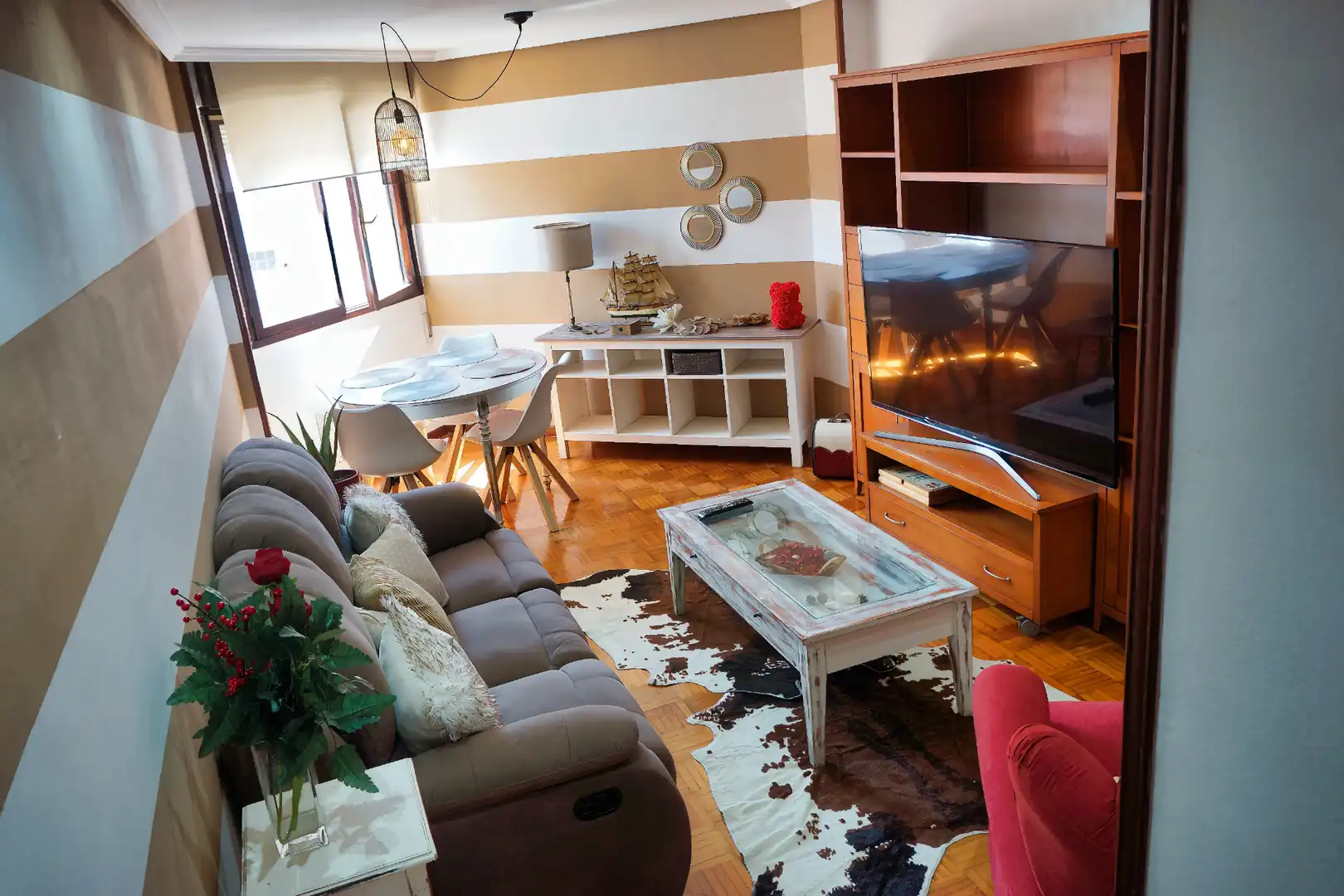 Living room of Flat for sale in Corvera de Asturias  with Parquet flooring, Storage room and Furnished