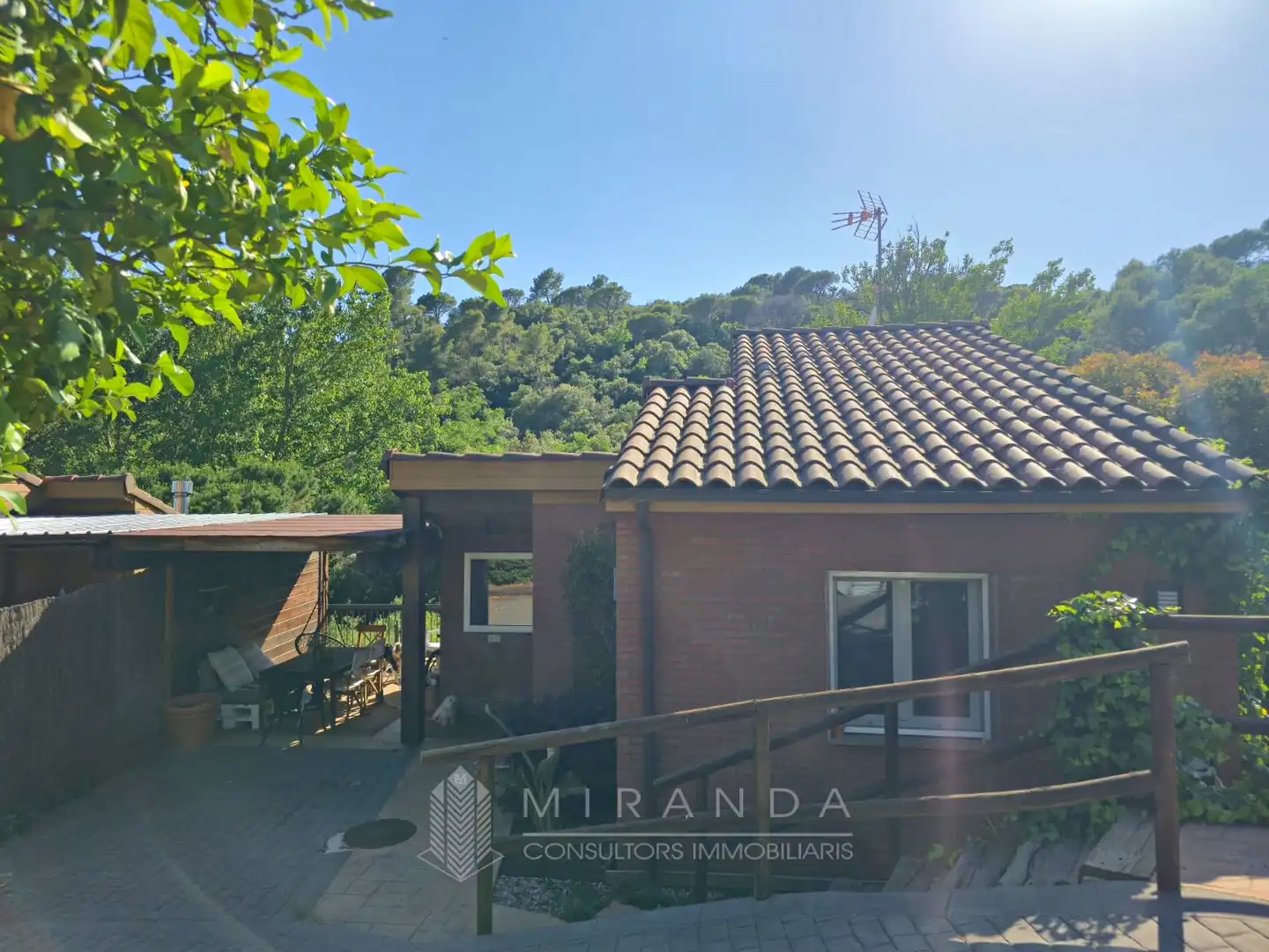 Detached house with terrace for sale in Carrer Bertí, imagen 2