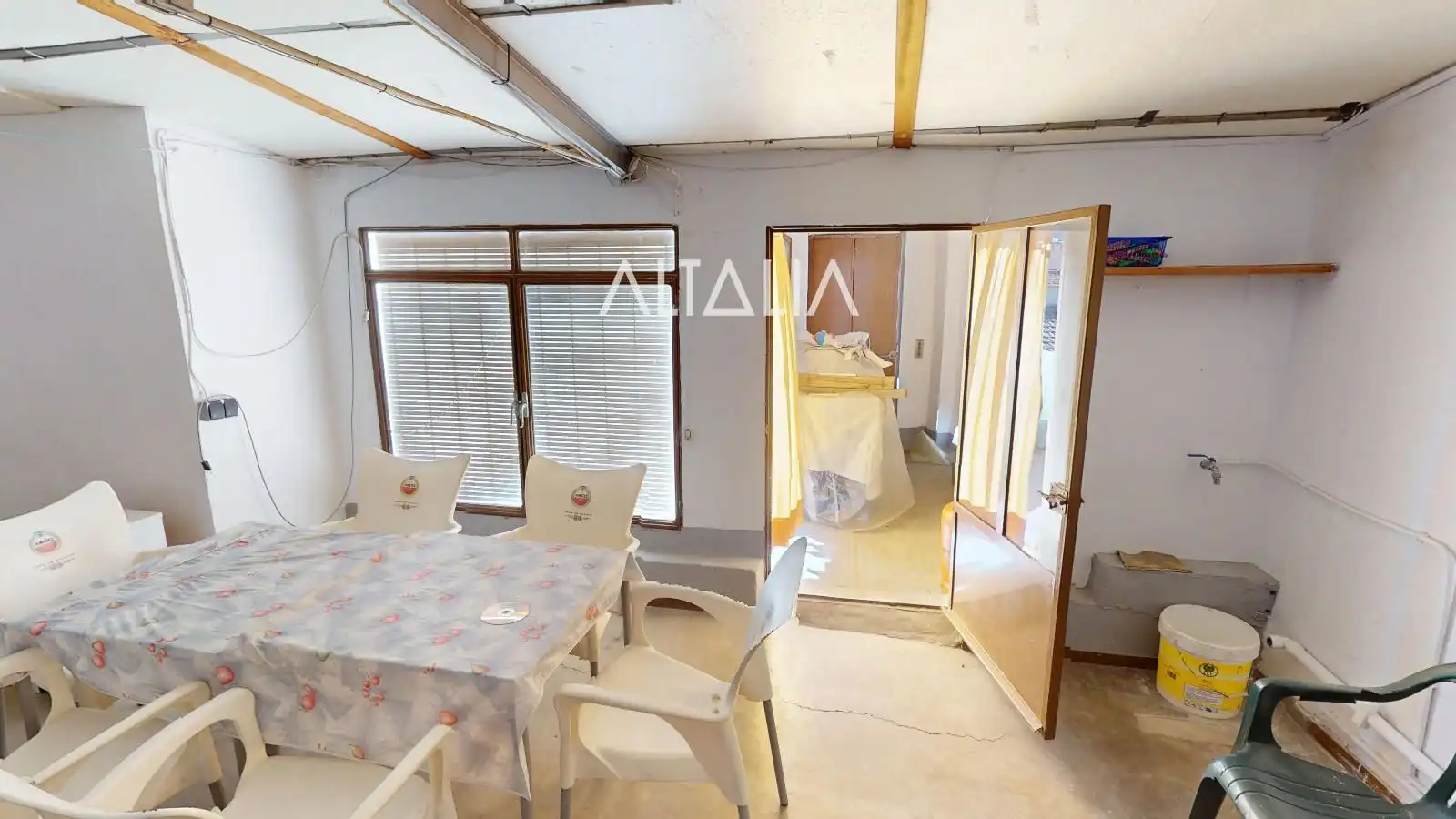 Houses for sale in Pinarejo  with Air Conditioner, Heating and Furnished