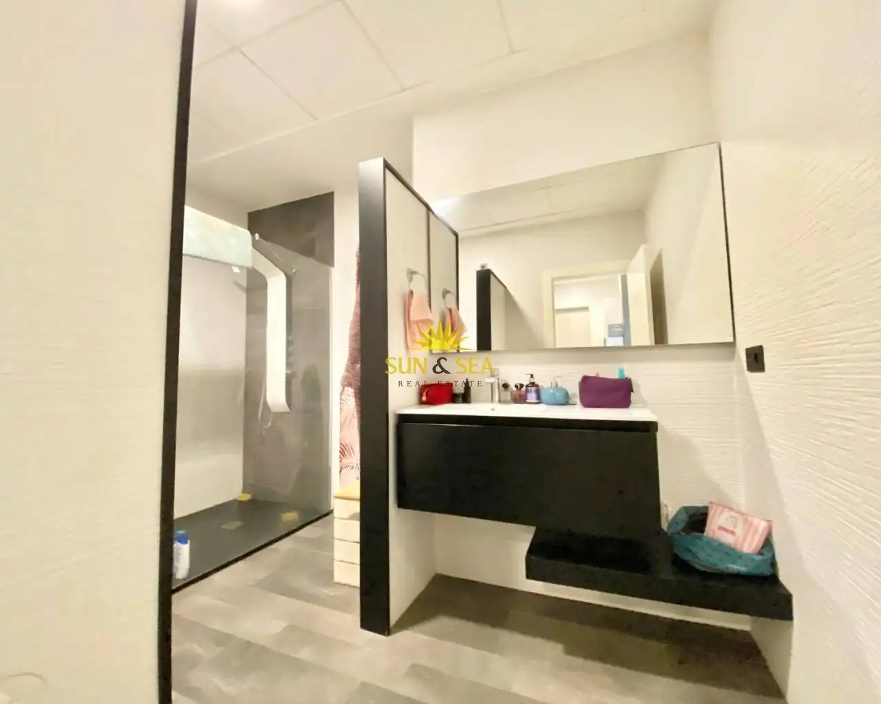 Baño de Planta baja de alquiler en Guardamar del Segura con Aire acondicionado, Calefacción y Terraza