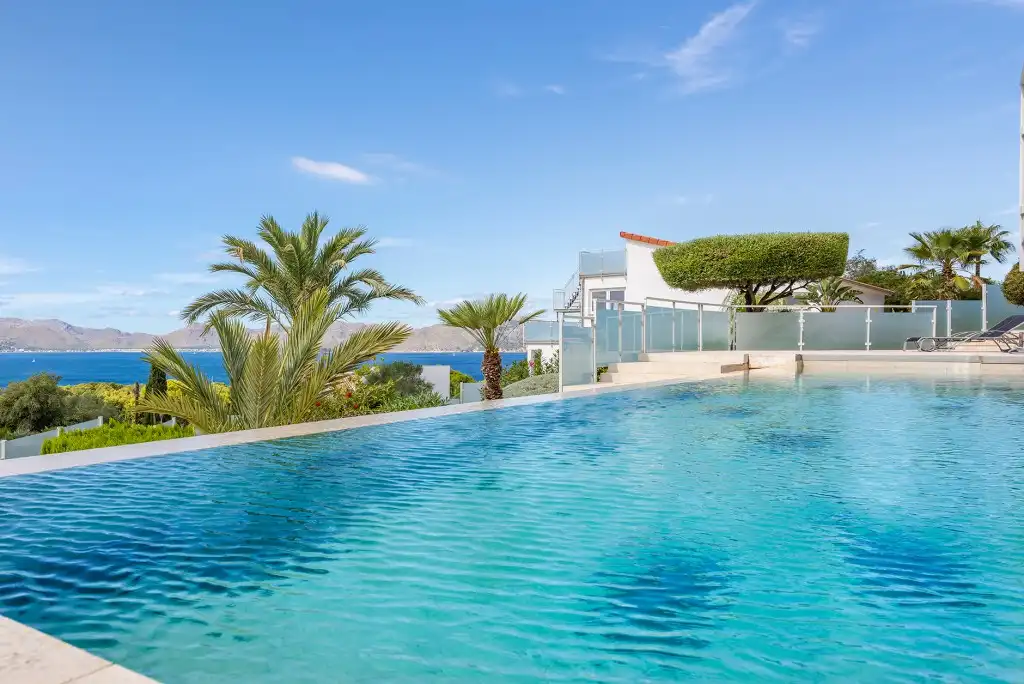 Piscina de Casa o xalet en venda en Alcúdia amb Aire condicionat, Jardí privat i Traster