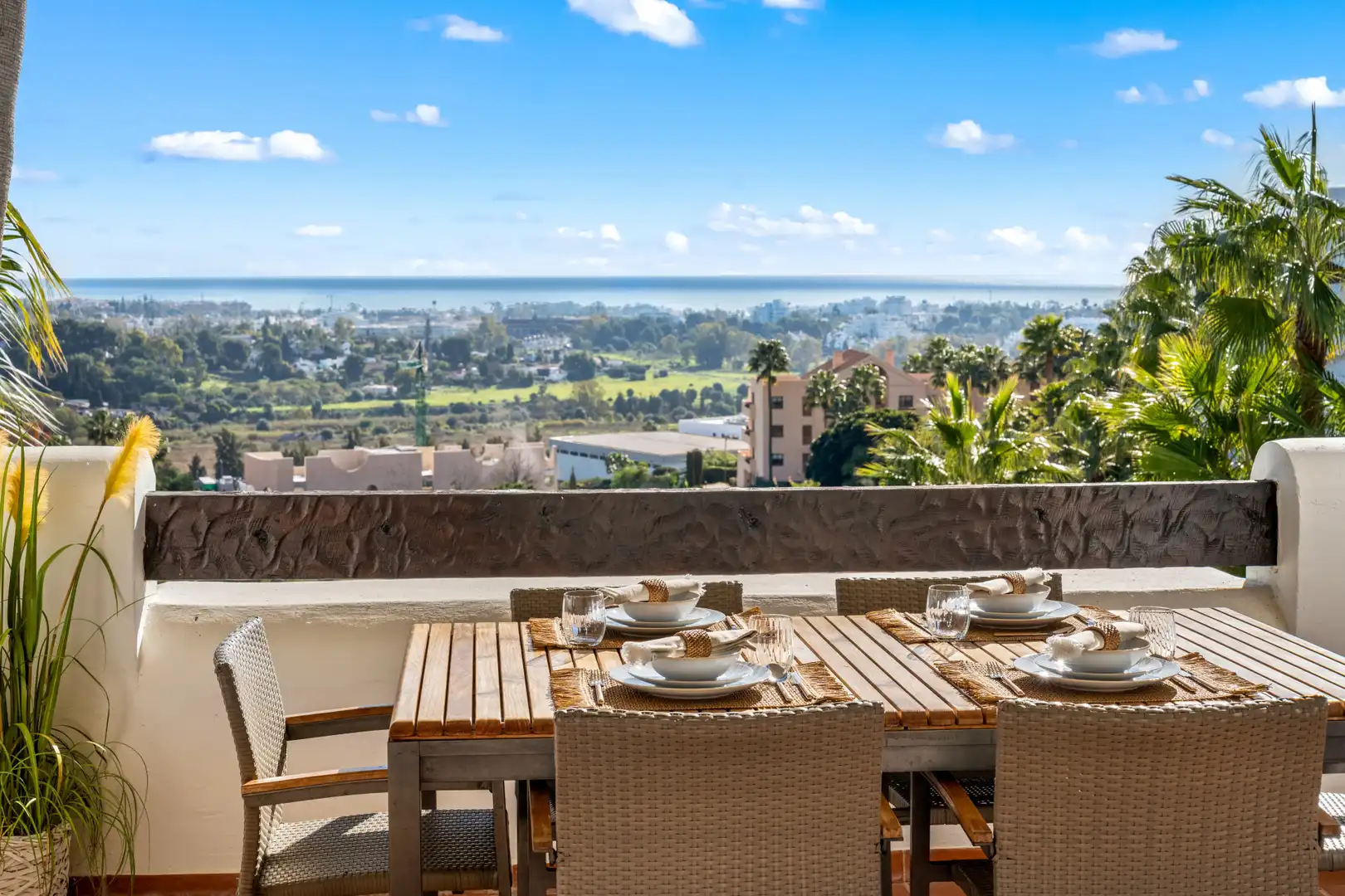 Terrasse von Wohnungen zur Miete in Benahavís mit Klimaanlage, Terrasse und Schwimmbad