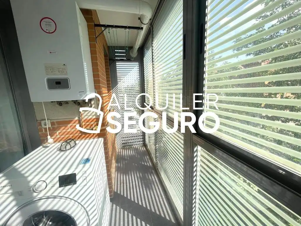 Flat for rent in de José Arcones Gil, Pueblo Nuevo