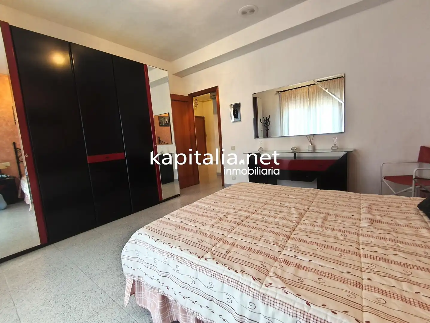 Bedroom of Flat for sale in Otos