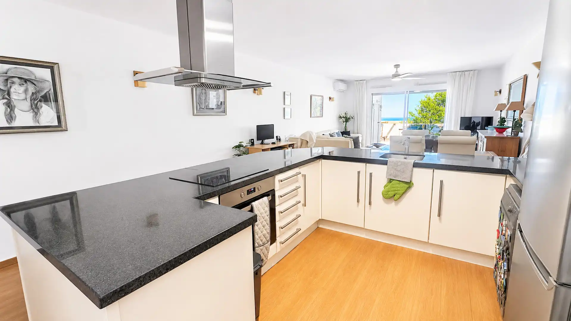 Cocina de Apartamento en venta en Estepona con Terraza, Piscina y Piscina comunitaria