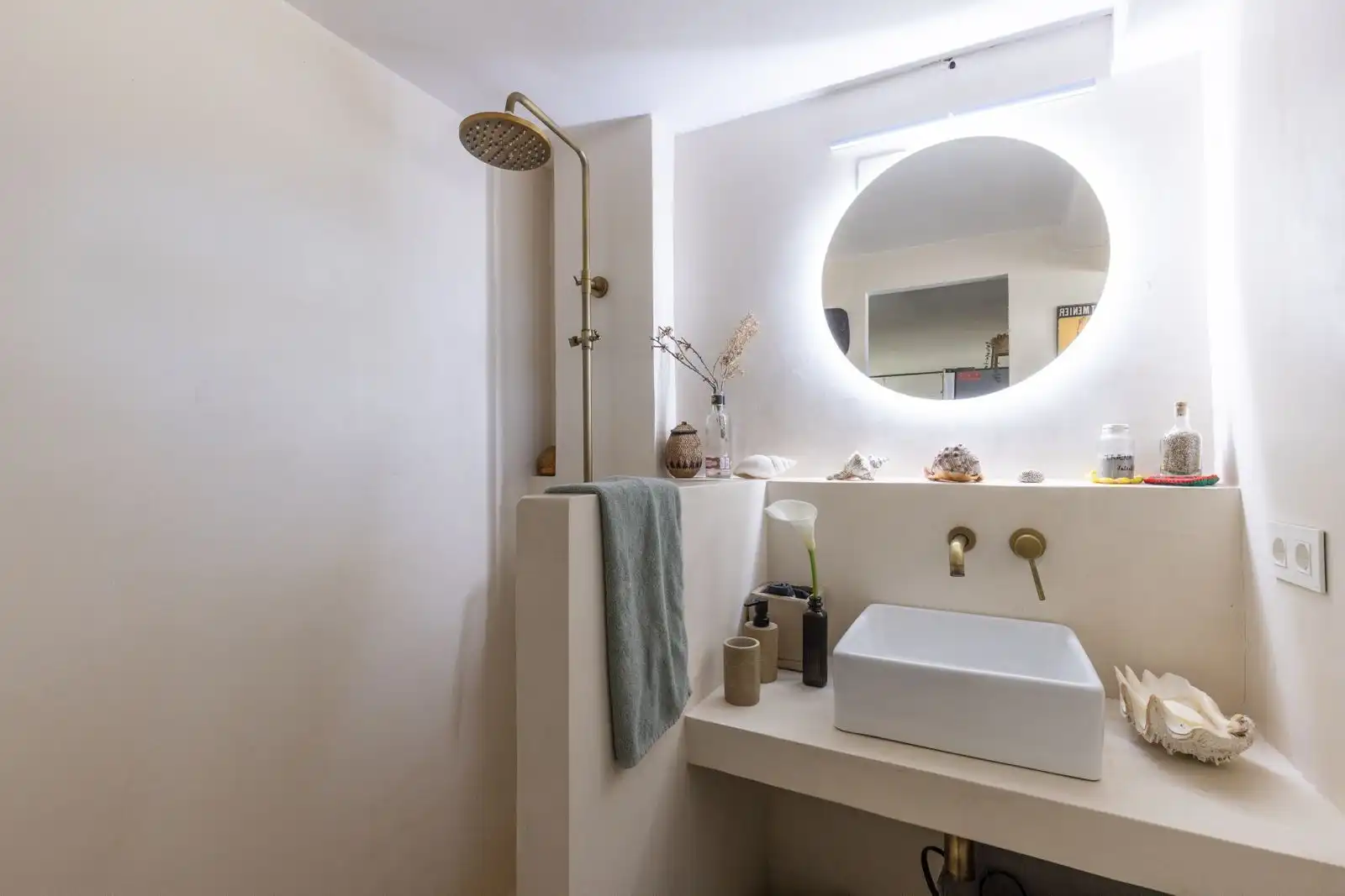 Badezimmer von Haus oder Chalet zum Verkauf in Almoster mit Heizung, Privatgarten und Terrasse