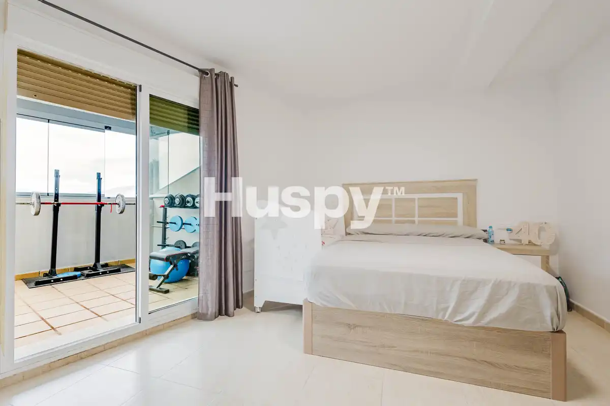 Casa a schiera con terrazza in vendita a Calle Matrona Dionisia Perles B, imagen 6