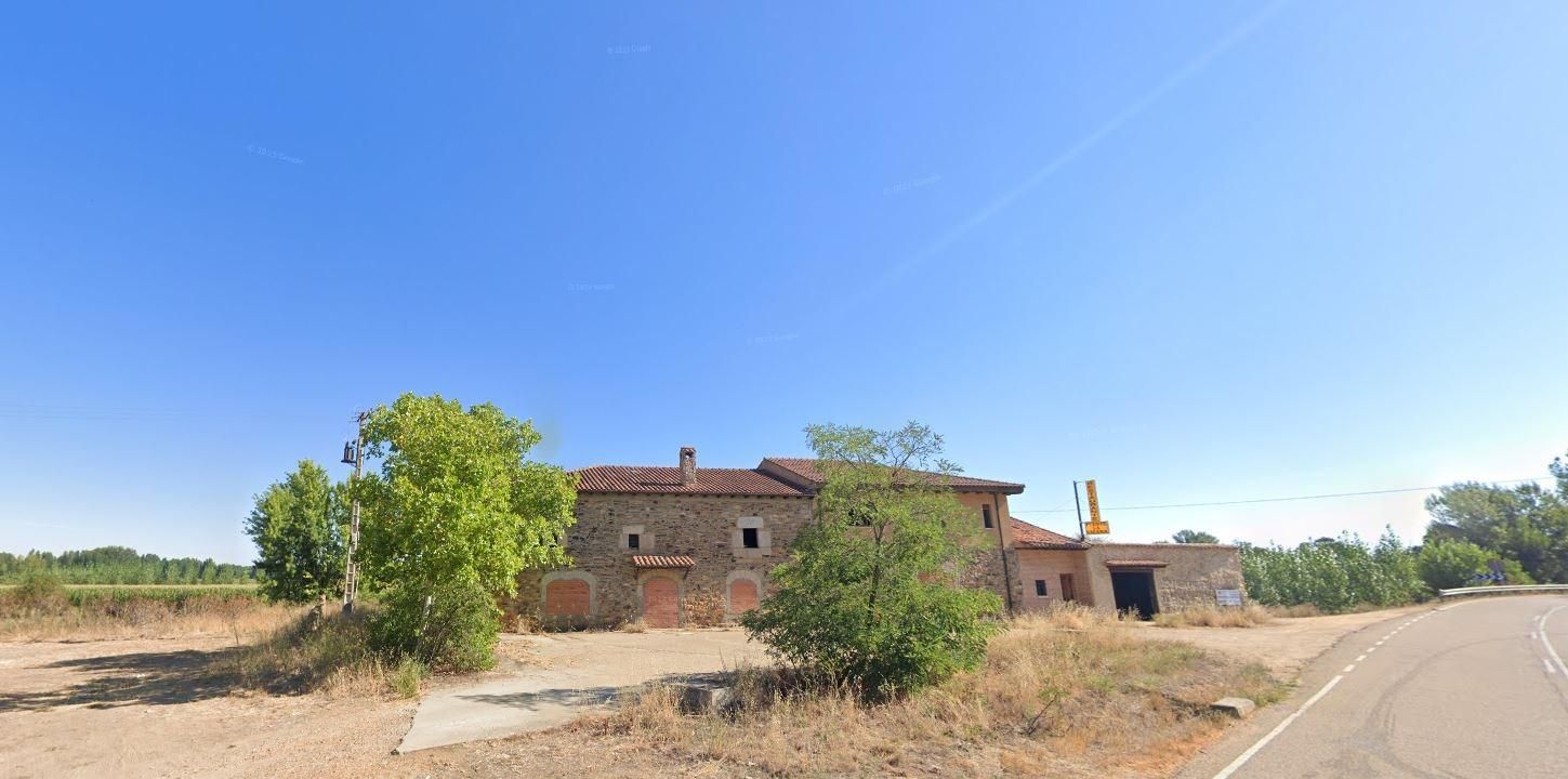 Exterior view of House or chalet for sale in Alija del Infantado  with Private garden