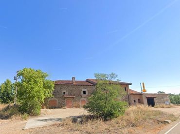 Casa amb jardí en venda a Carretera LA BAÑEZA A MADRID-CORUÑA LE-11 11