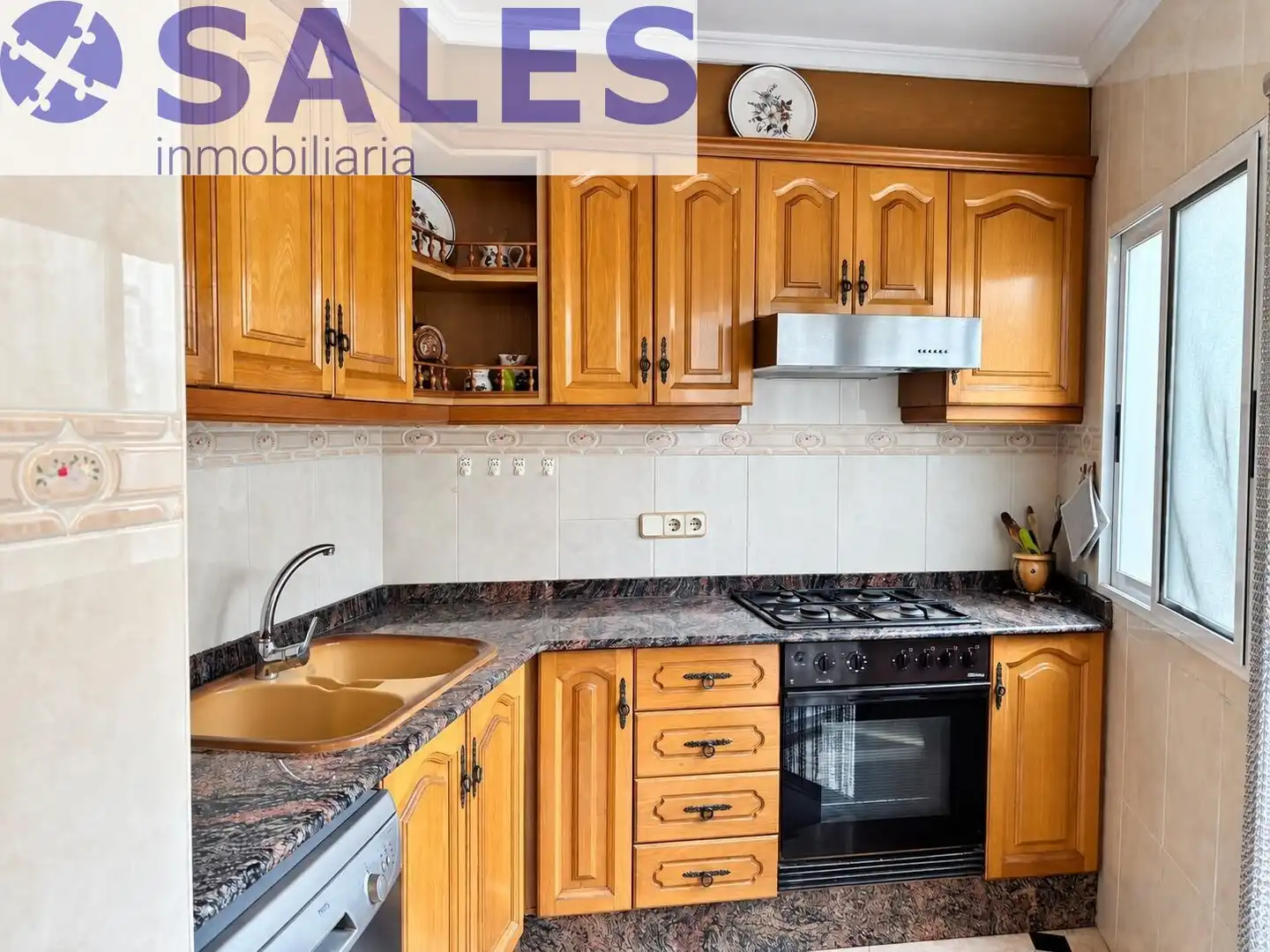 Cocina de Casa adosada en venta en Valencia con Jardín privado, Terraza y Trastero