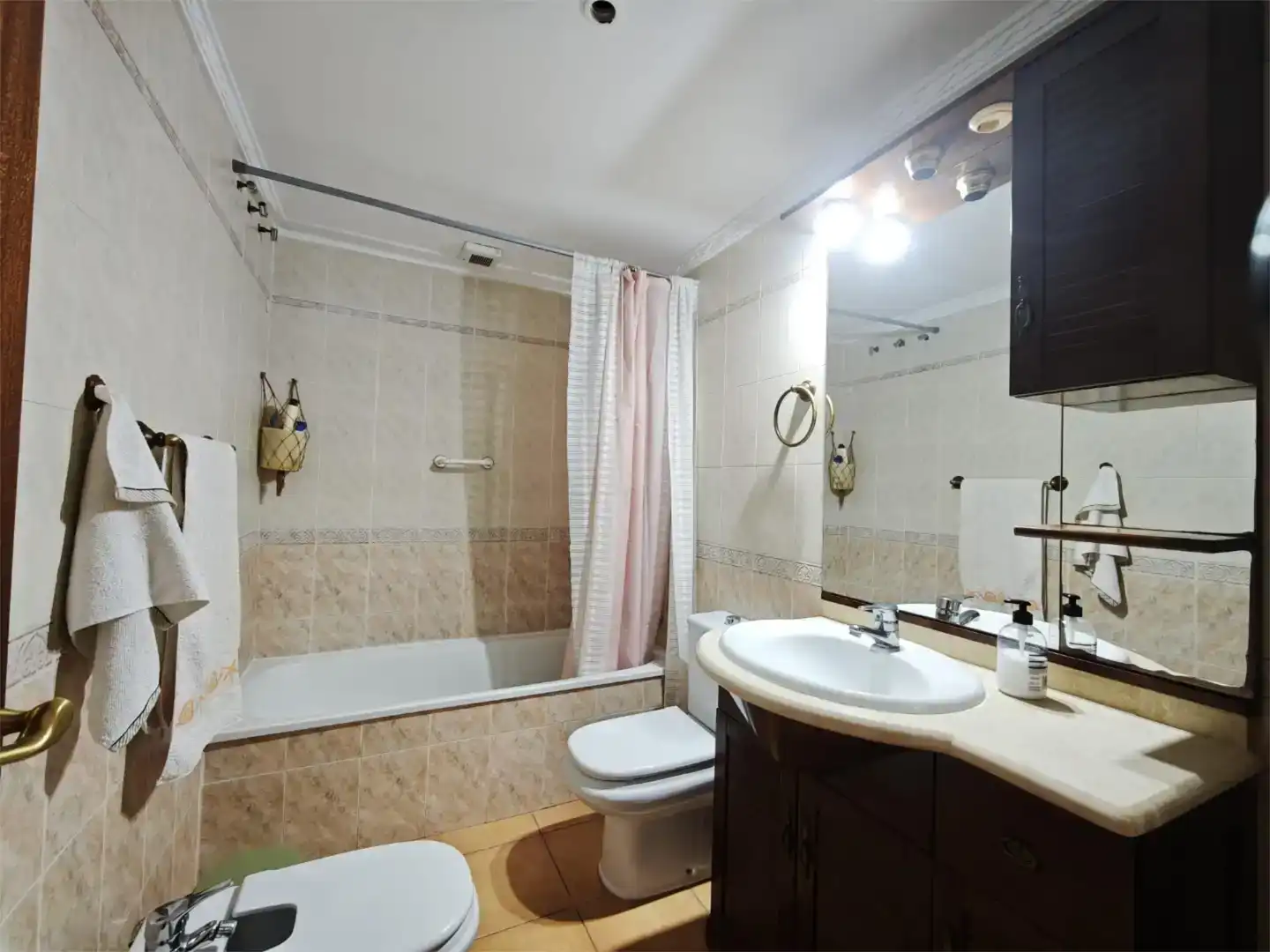 Baño de Casa o chalet en venta en El Rosario con Jardín privado, Trastero y Piscina