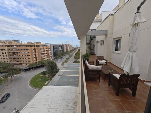 Piso en Venta en imperio argentina en Martín Carpena - Torre del Río