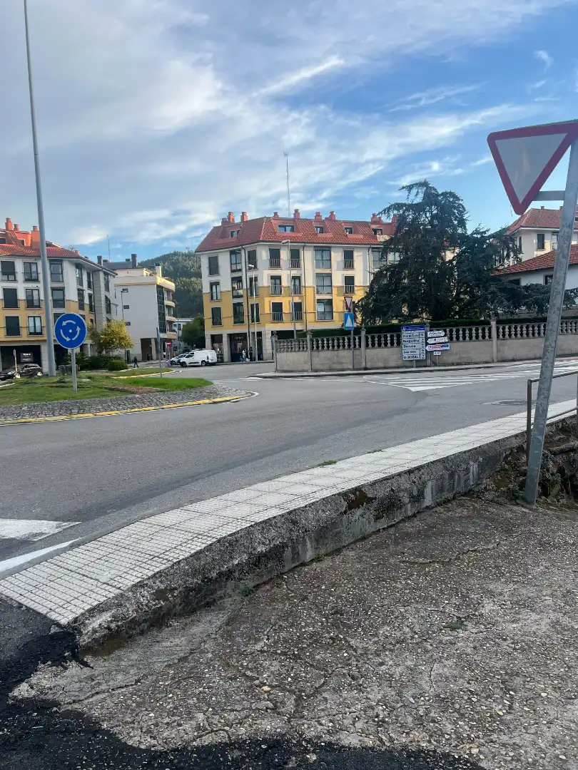 Vista exterior de Garatge en venda en Baiona, Pontevedra