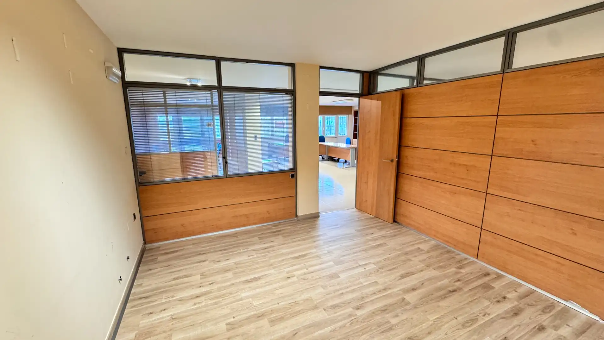 Büro zur Miete in Arteixo mit Terrasse, Möbliert und Balkon