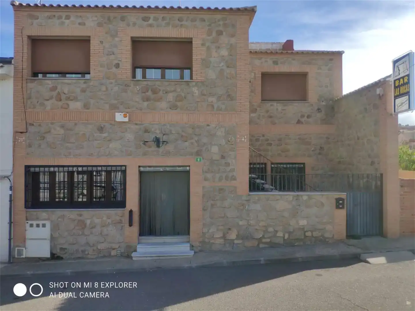 Vista exterior de Local en venda en Las Ventas Con Peña Aguilera amb Aire condicionat i Moblat