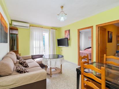 Living room of Flat for sale in Atarfe  with Air Conditioner and Balcony