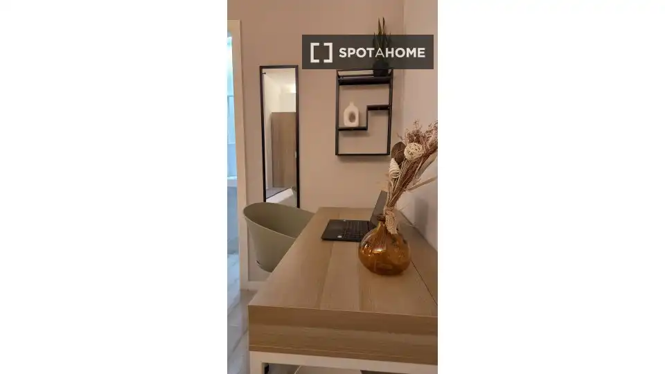 Exterior view of Flat for rent in Barcelona  with Air Conditioner, Heating and Furnished