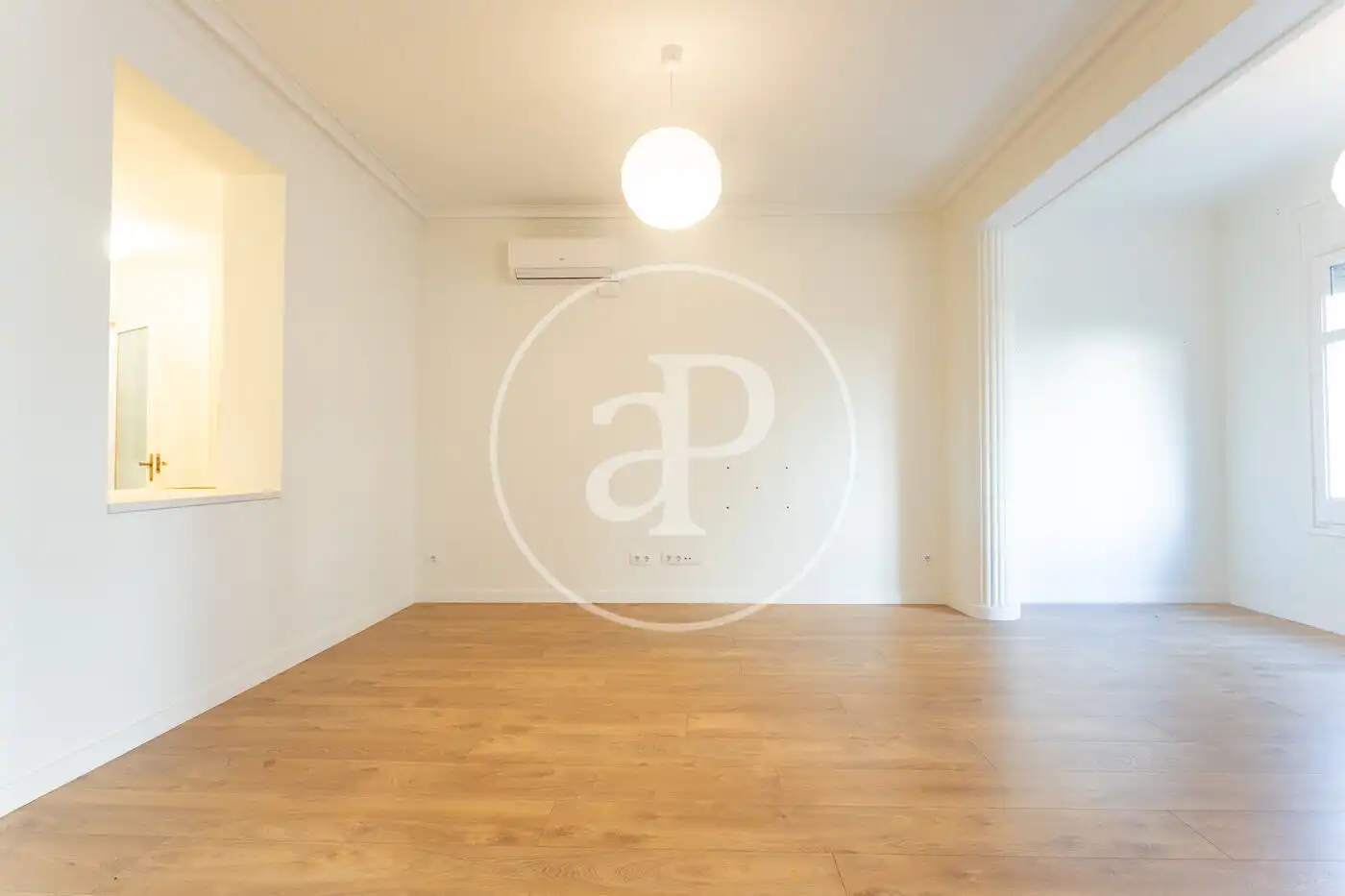 Sala d'estar de Pis de lloguer en Barcelona amb Aire condicionat, Calefacció i Terrassa