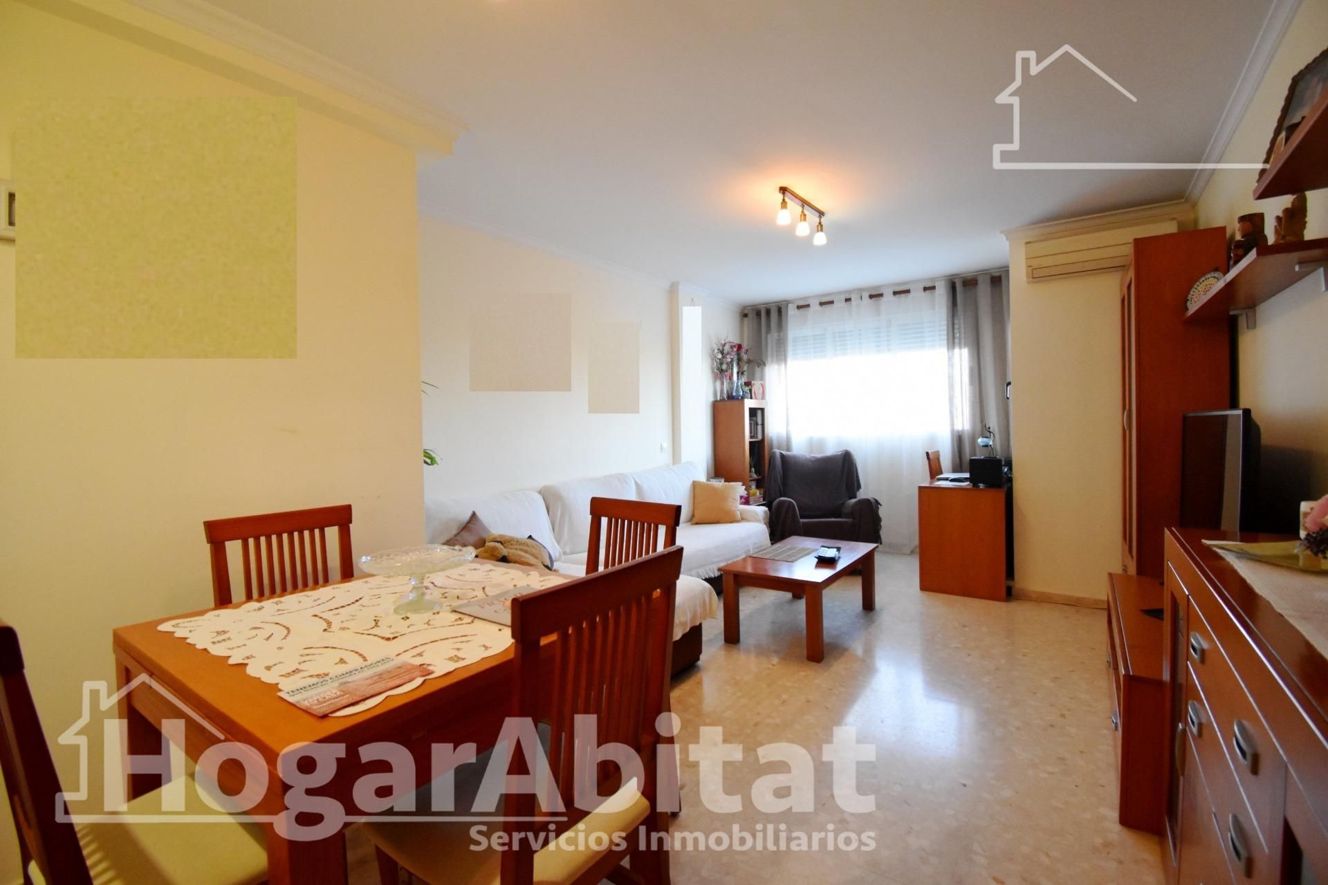 Living room of Flat for sale in Oliva  with Air Conditioner, Terrace and Storage room