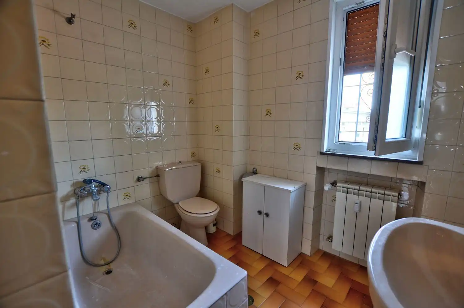Badezimmer von Wohnung zum Verkauf in Oviedo  mit Heizung, Terrasse und Schwimmbad