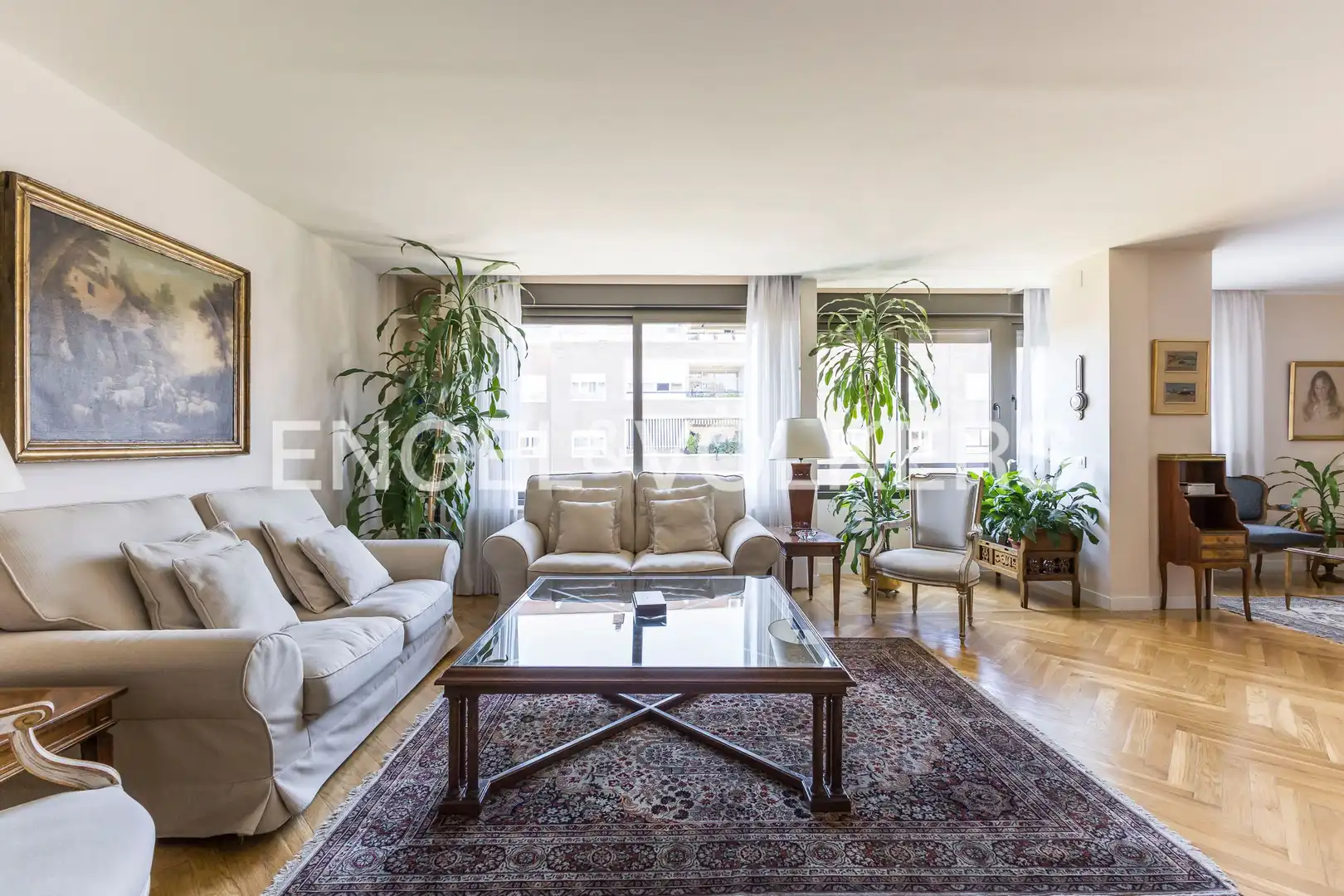 Wohnzimmer von Wohnung zum Verkauf in Madrid mit Klimaanlage, Heizung und Parkett