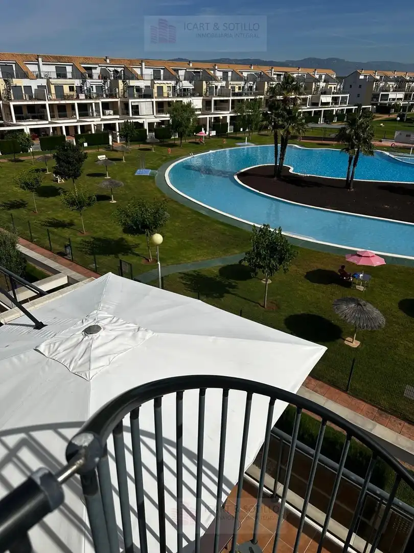 Schwimmbecken von Dachboden zur Miete in San Jorge / Sant Jordi mit Klimaanlage, Heizung und Privatgarten