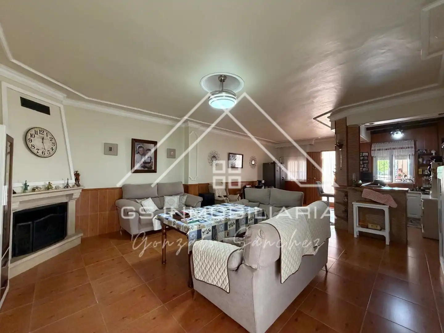 Sala d'estar de Casa o xalet en venda en Lucena