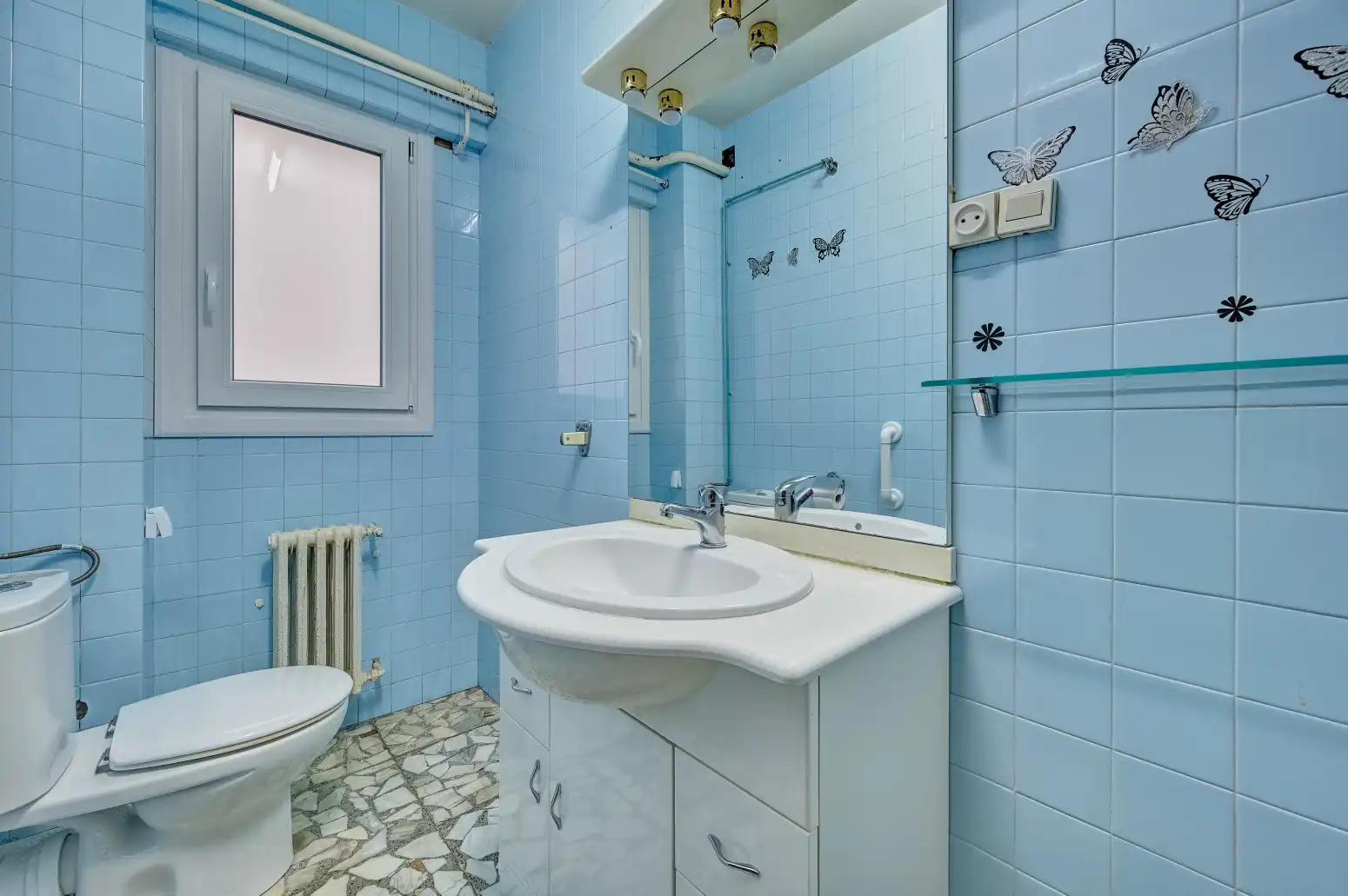 Baño de Piso en venta en  Pamplona / Iruña con Calefacción, Terraza y Balcón