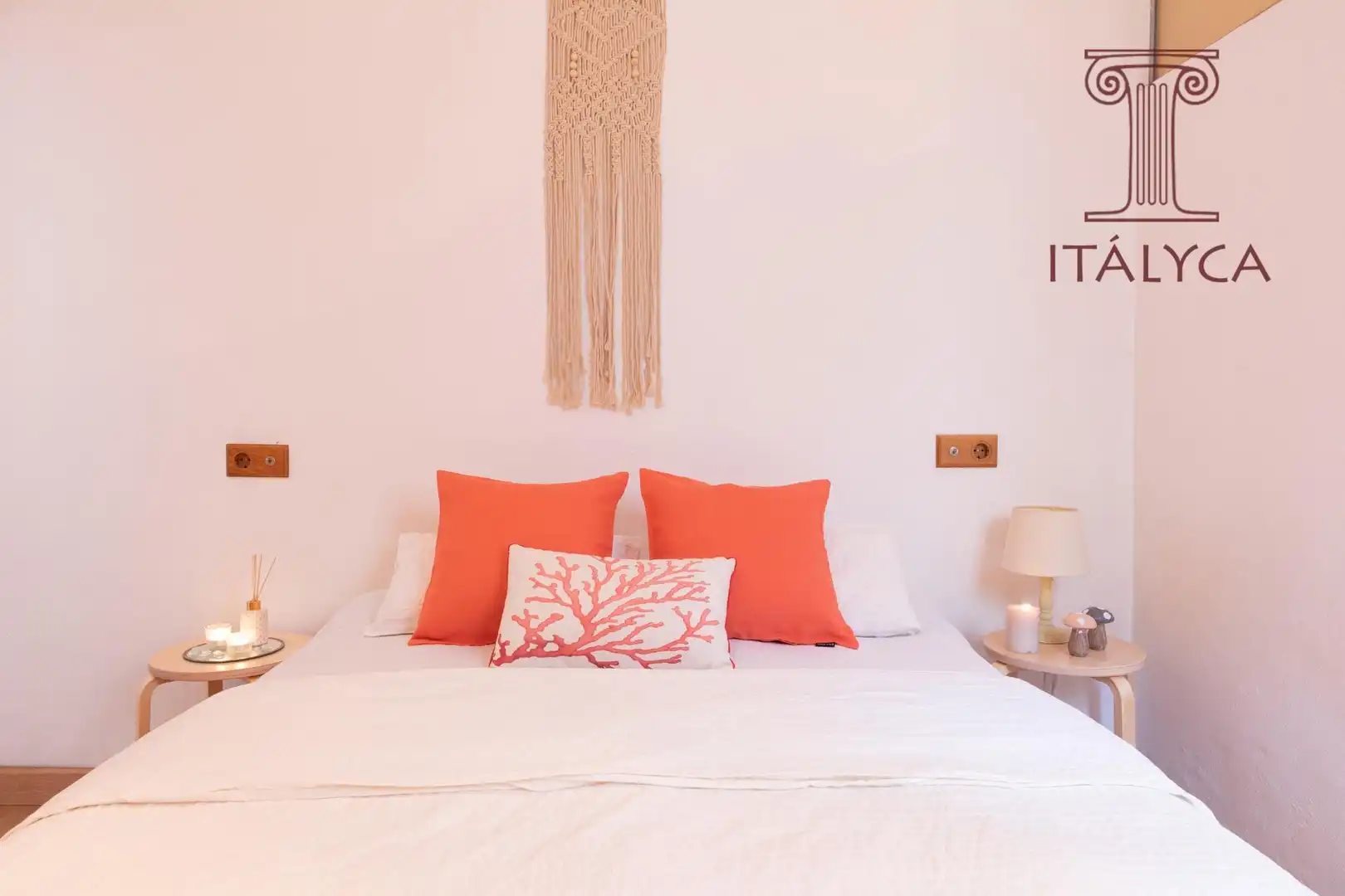 Schlafzimmer von Dachboden zum Verkauf in Sevilla mit Klimaanlage, Terrasse und Abstellraum