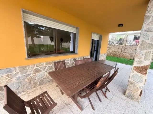 Terrassa de Casa o xalet en venda en Sanxenxo amb Jardí privat, Terrassa i Moblat