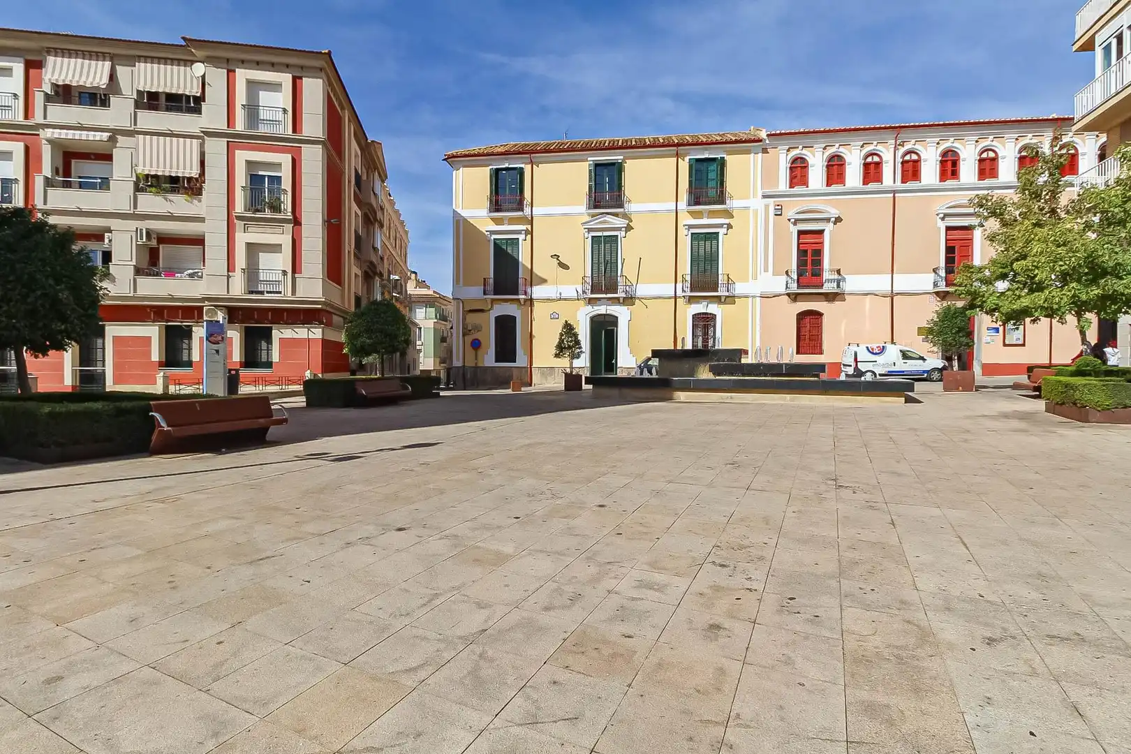 Vista exterior de Casa o xalet en venda en Motril amb Traster i Balcó