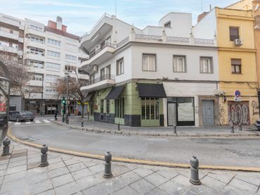 Pis amb balcó en venda a PEDRO ANTONIO DE ALARCON 1