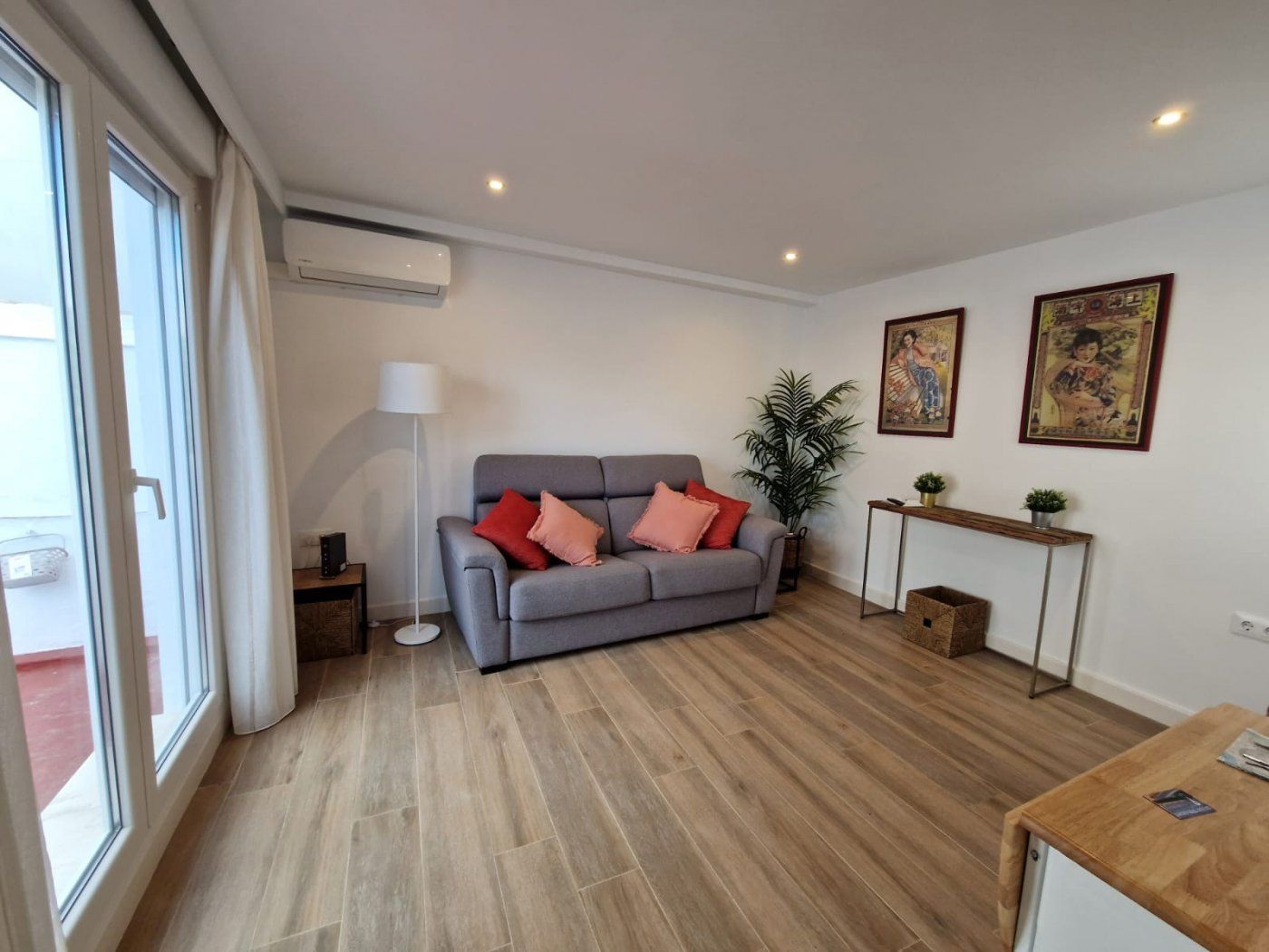 Sala d'estar de Àtic en venda en  Cádiz Capital amb Aire condicionat, Terrassa i Traster