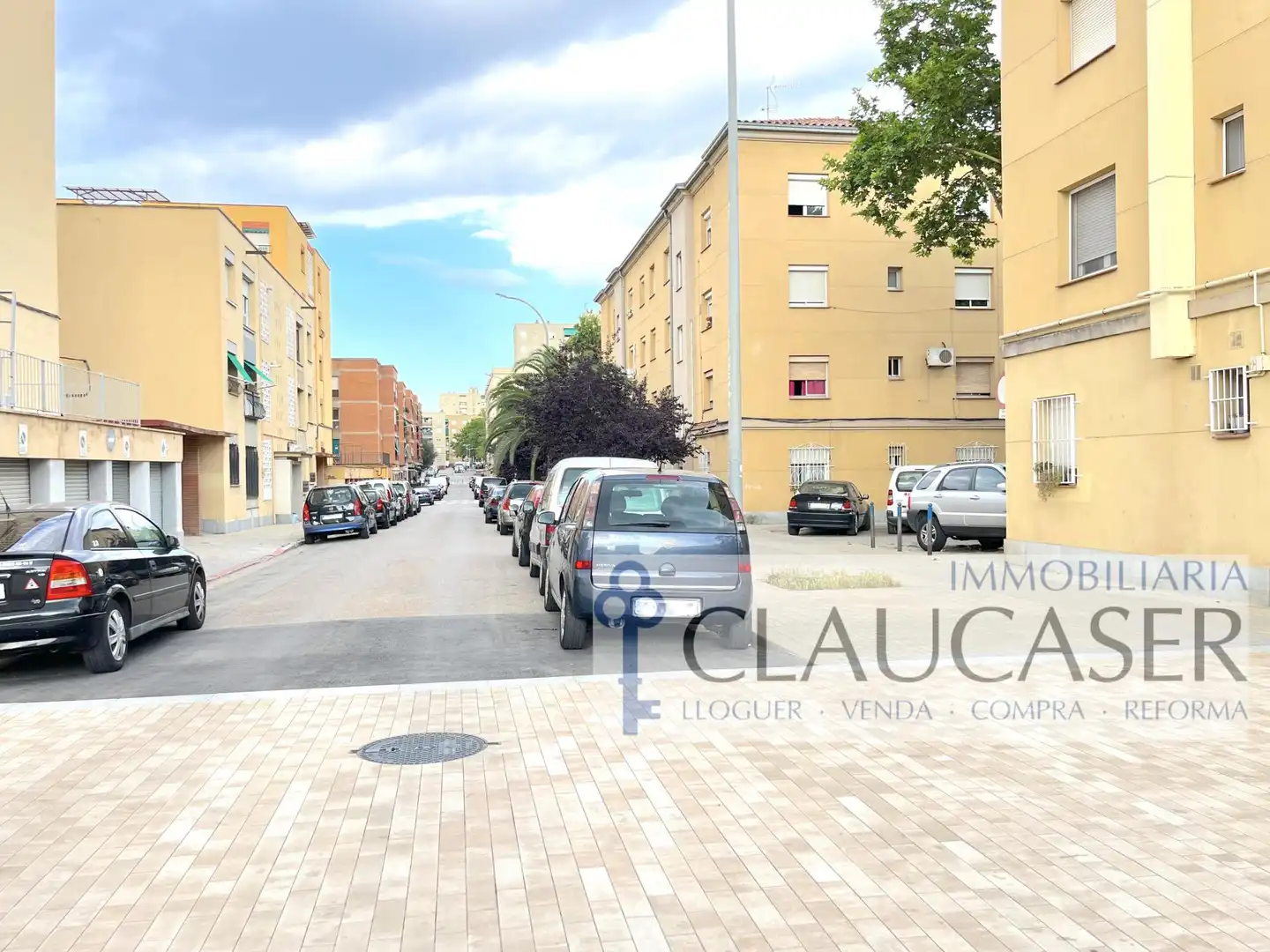 Vista exterior de Piso en venta en Sabadell con Calefacción