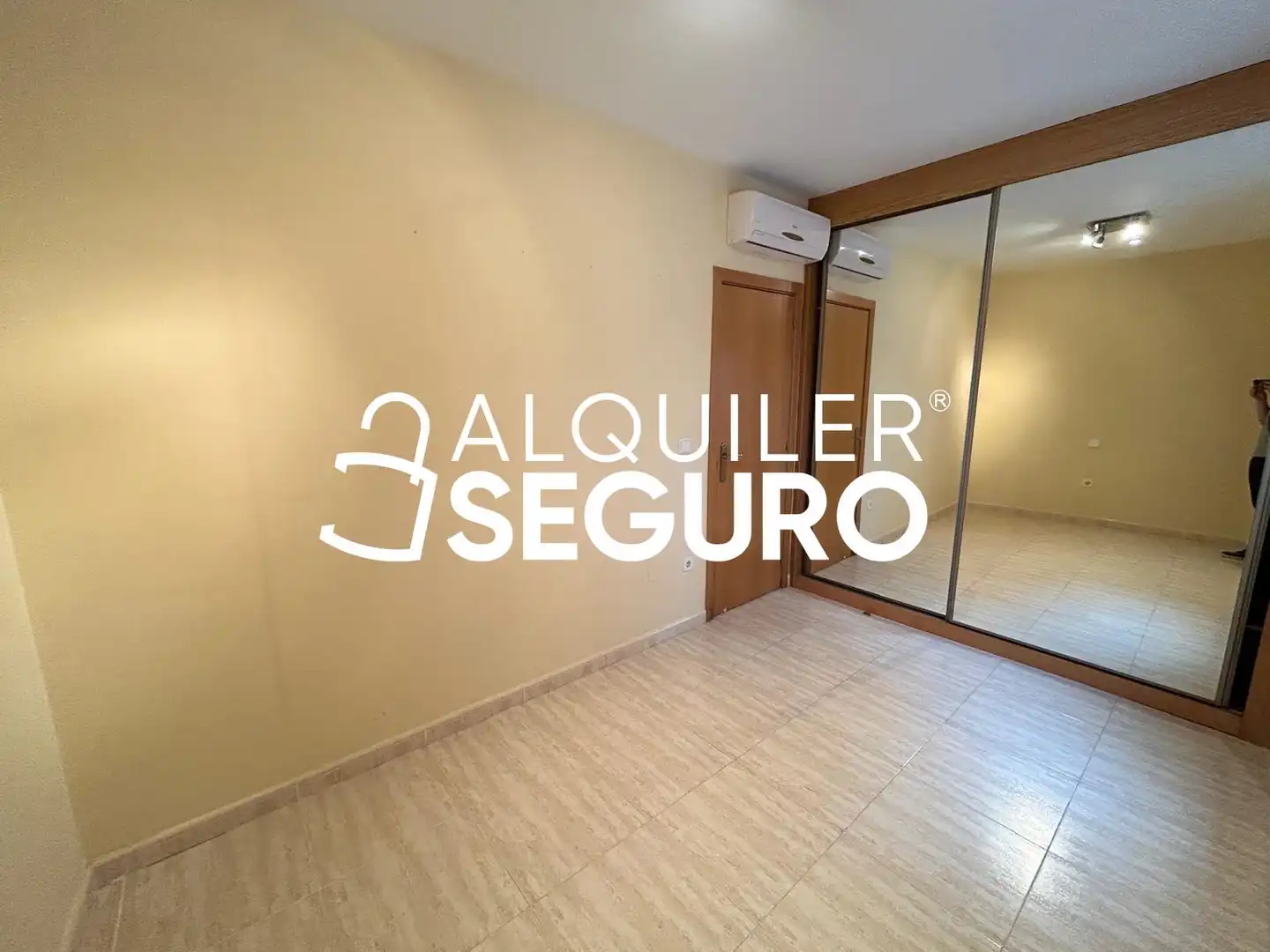 Piso con ascensor en alquiler en Comprension, imagen 10