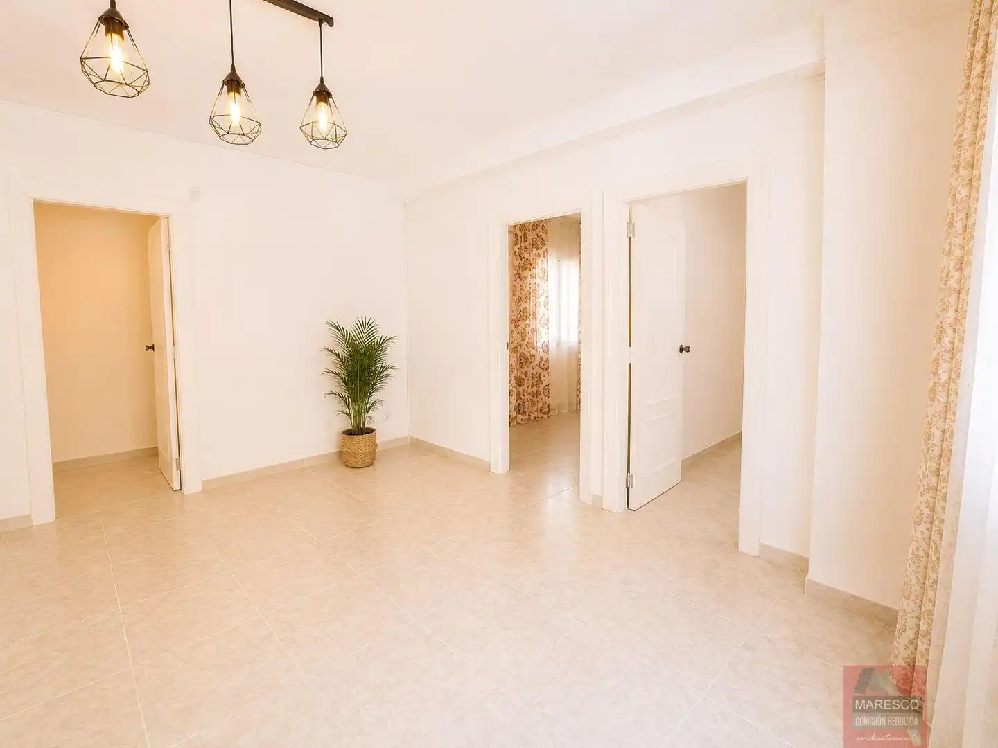 Flat for sale in Fuengirola  with Air Conditioner