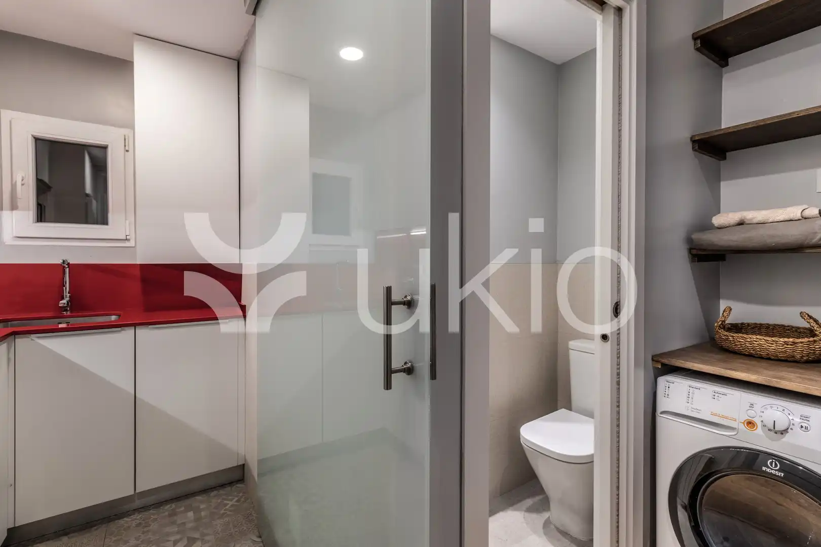 Baño de Apartamento de alquiler en Madrid con Aire acondicionado, Calefacción y Terraza