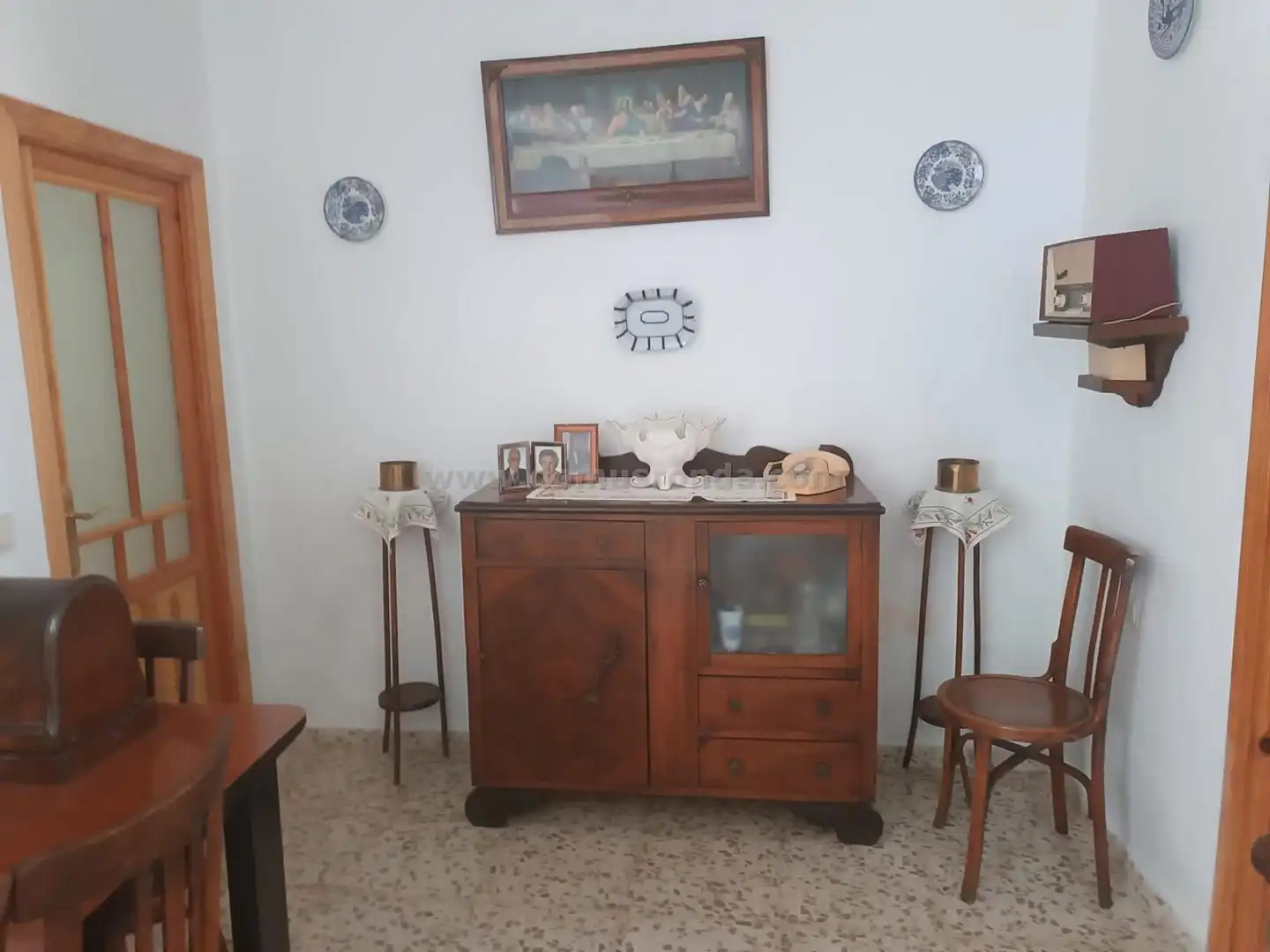 Sala d'estar de Casa o xalet en venda en El Burgo amb Terrassa i Moblat